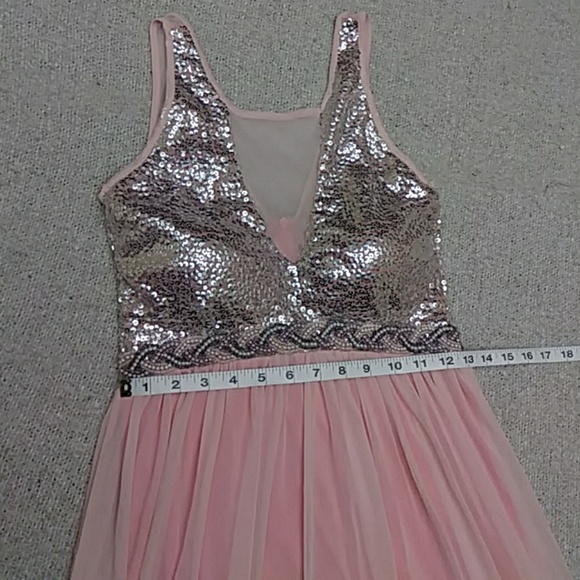 Beautiful Formal Flowy Prom Dress - Picture 2 of 8